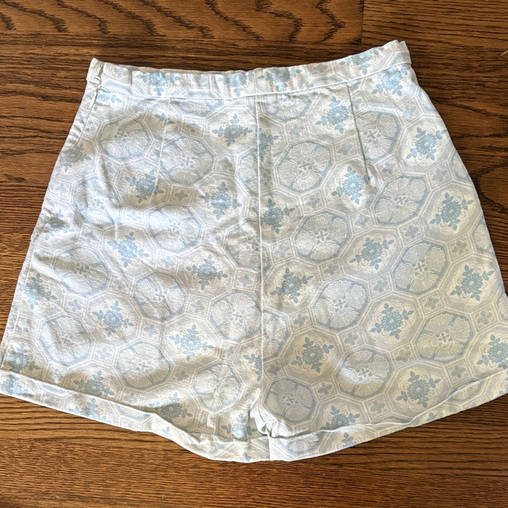 Julia Amory Blue Medallion High Waist Patterned Shorts - Medium